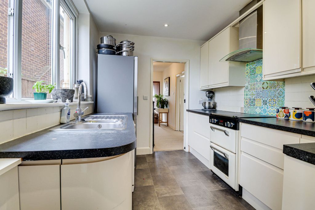 Property photo 3 of 29 Kitchen