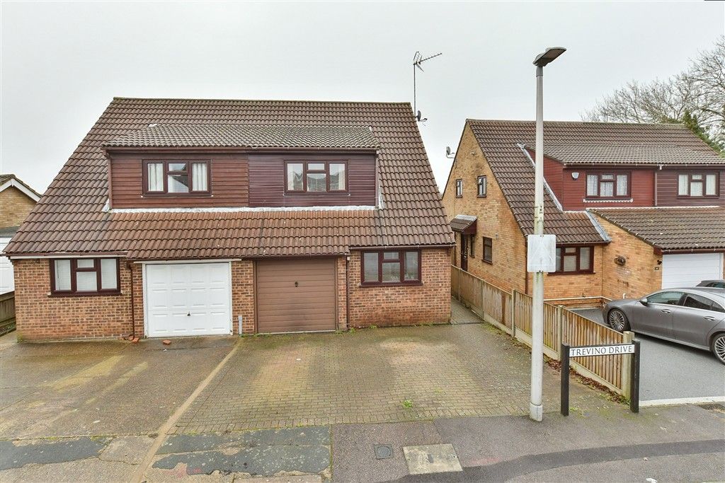 Property photo 1 of 11 External (Brochure)