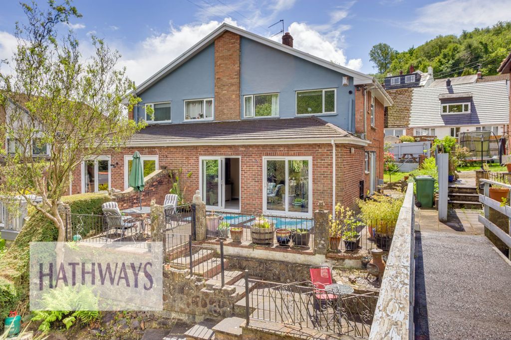 Property photo 1 of 63