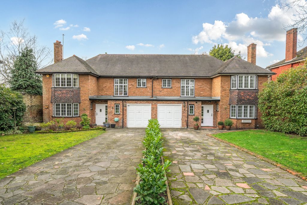 Property photo 2 of 30 External