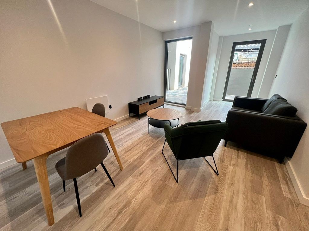 Property photo 2 of 5