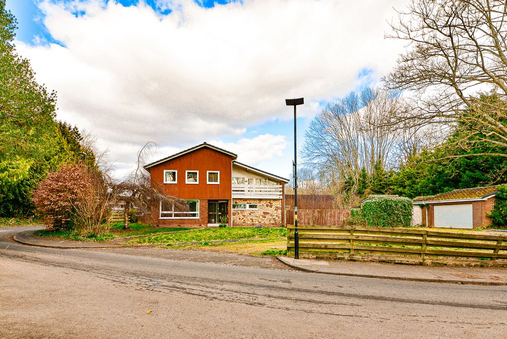 Property photo 1 of 17