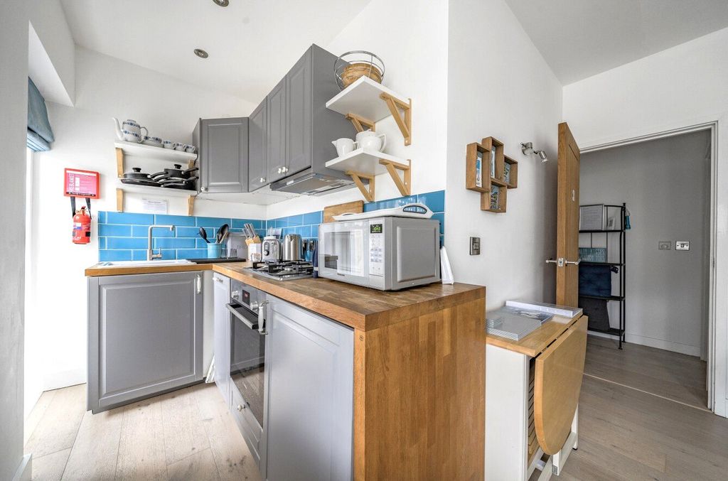 Additional image 5 of 1 bed flat for saleBelmont Apartments, Station Road, Looe, Cornwall PL13