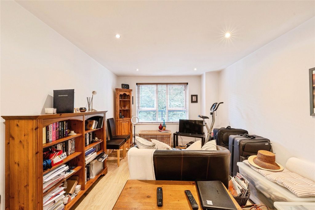 Property photo 2 of 9 Picture No. 05