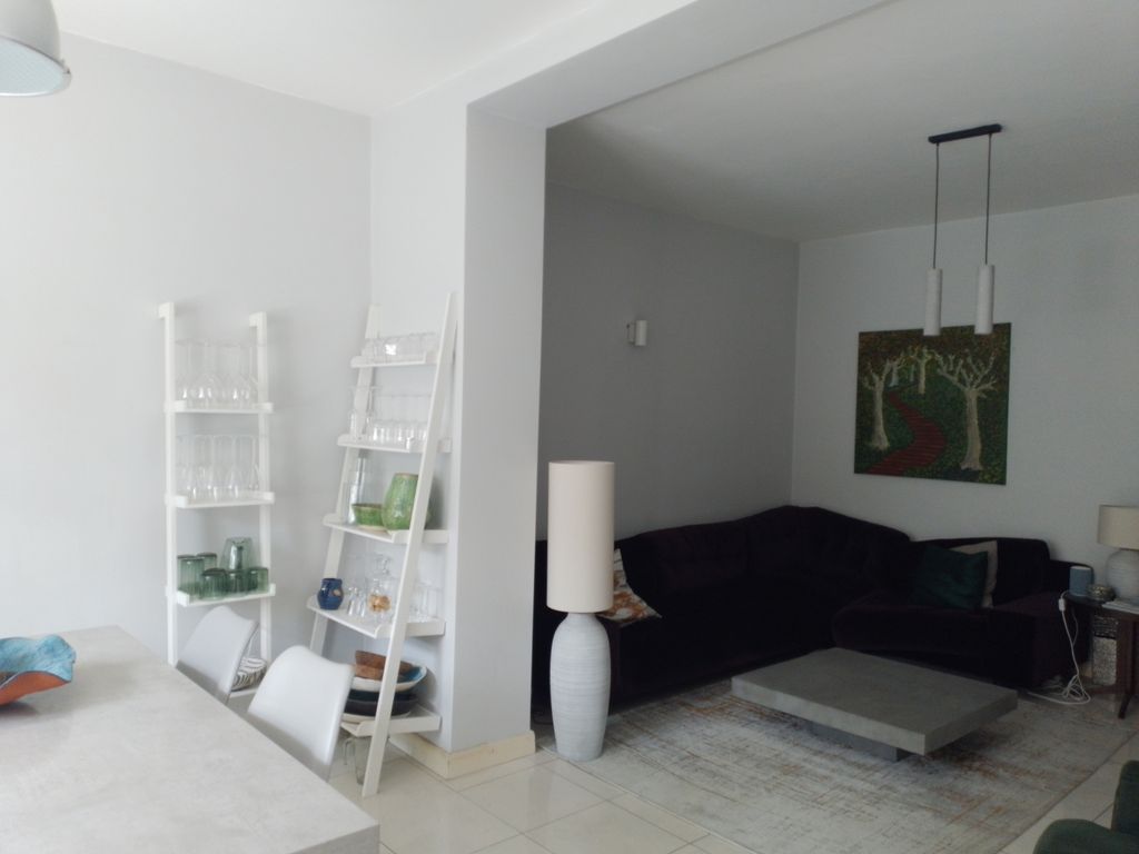 Property photo 2 of 13 Gallery