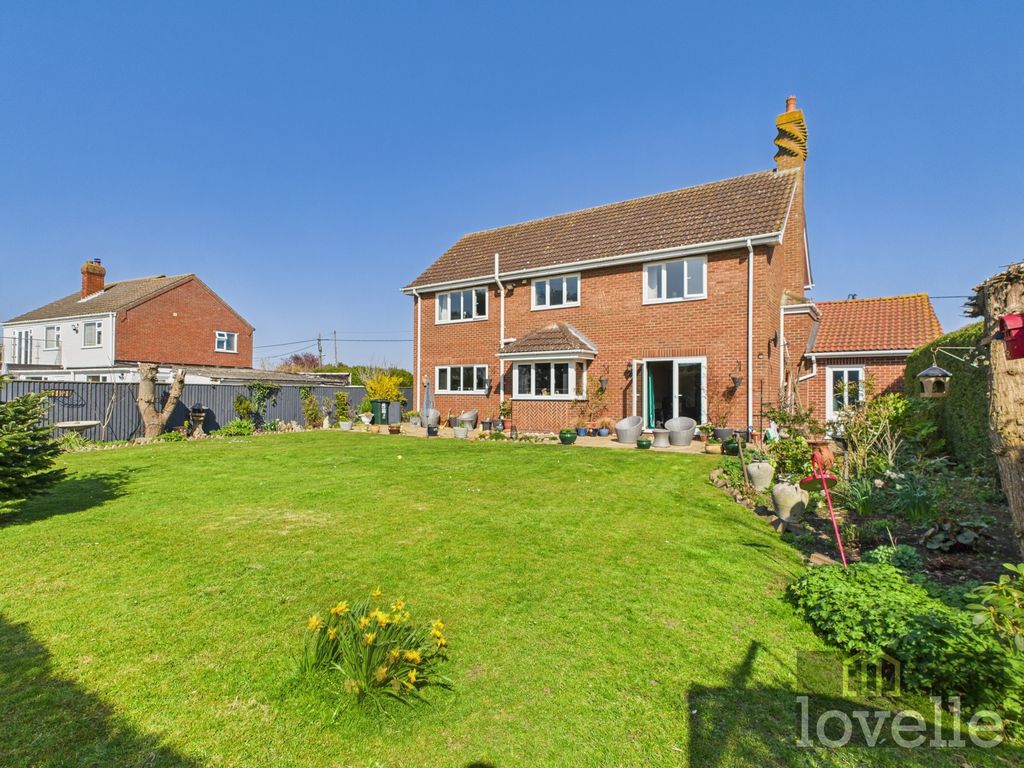 Property photo 2 of 27