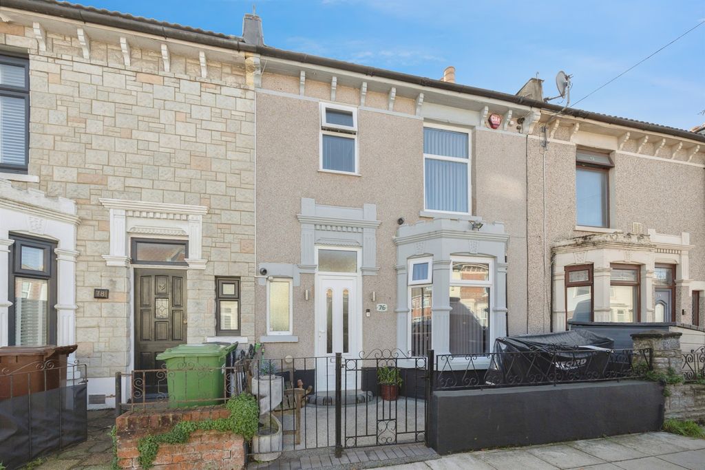 Property photo 1 of 17