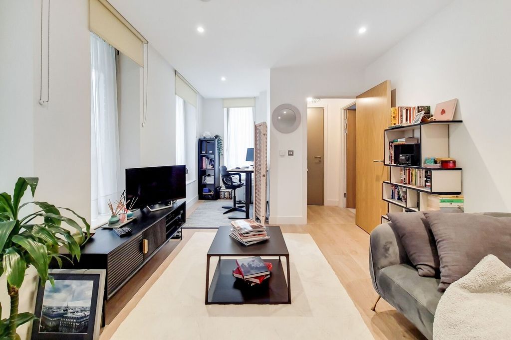 Property photo 2 of 7