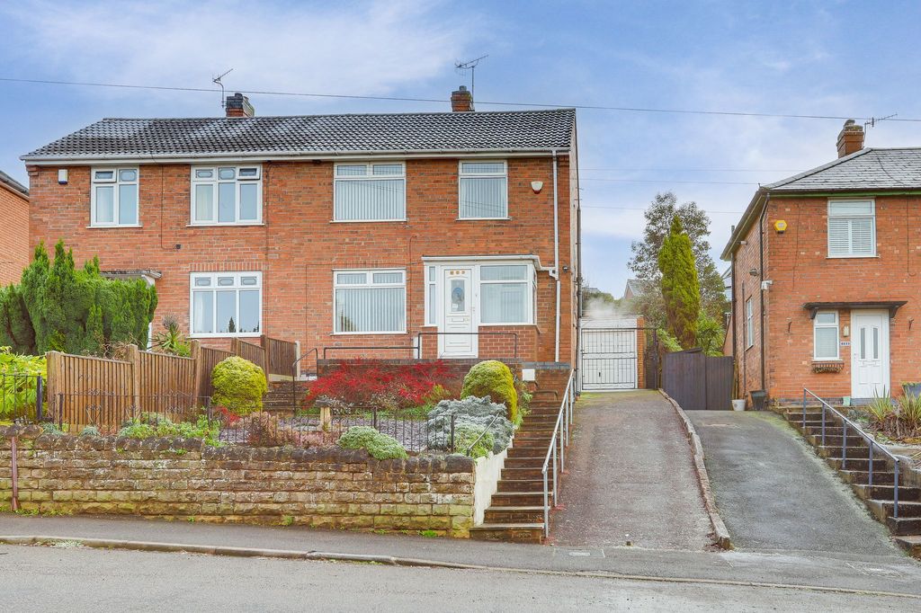 Property photo 1 of 19 Front Garden