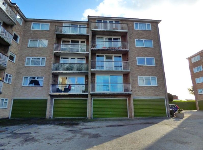 Property photo 3 of 13 White Cliff