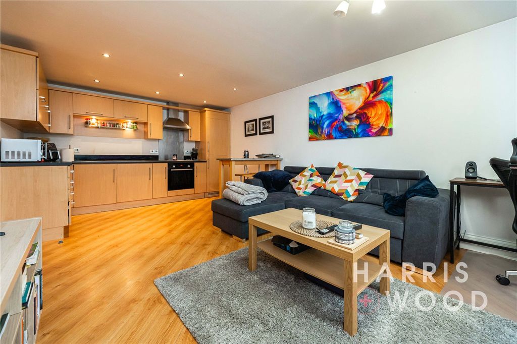 Property photo 2 of 9 Picture No. 07