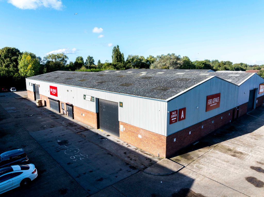 Property photo 3 of 7 Default