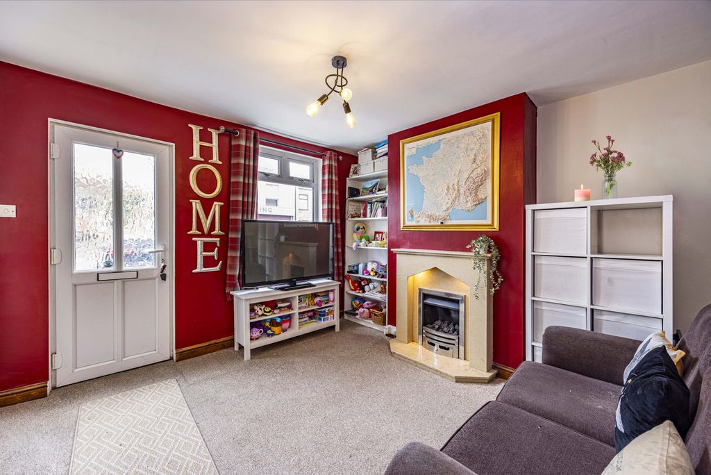 Property photo 3 of 16