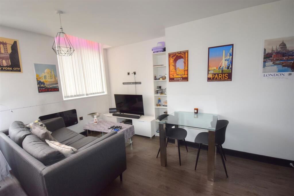 Property photo 1 of 5