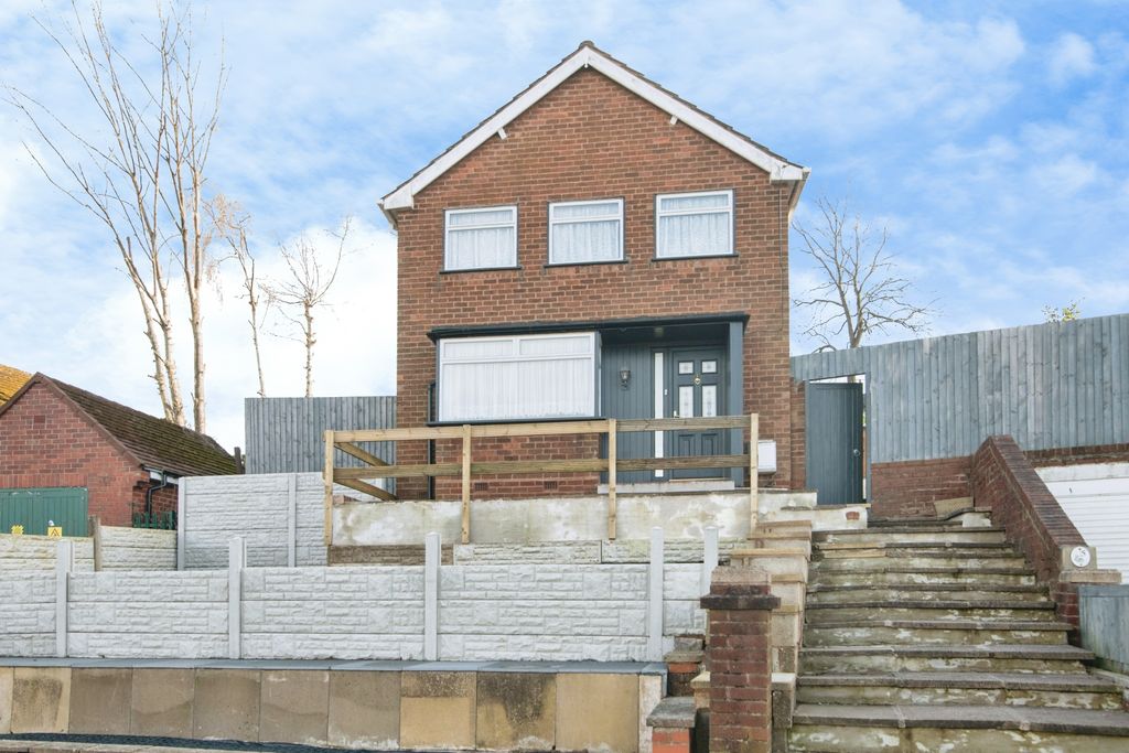 Property photo 1 of 9