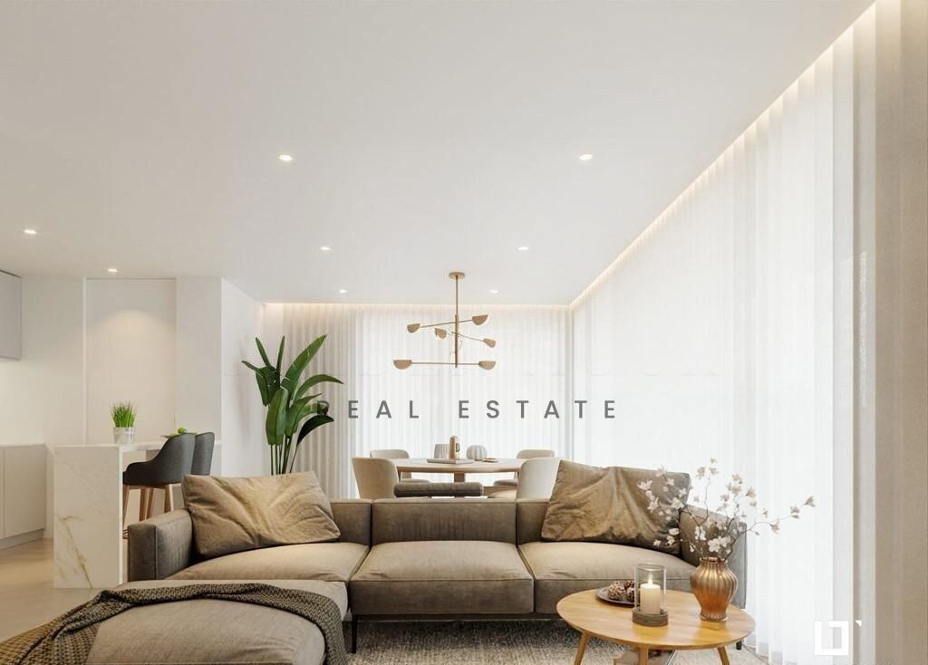 Property photo 1 of 19 T3 For Sale In Santa Marinha With Balconie