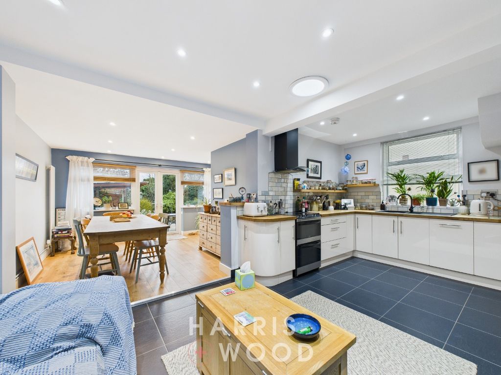 Property photo 2 of 39 4790043