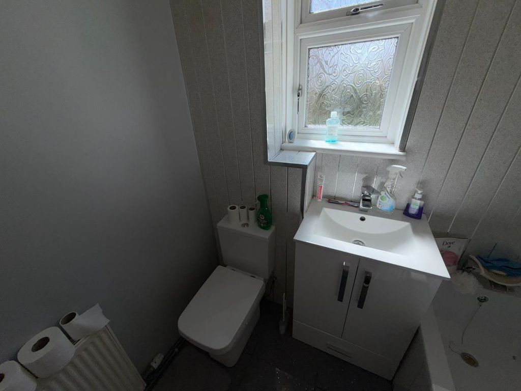 Property photo 3 of 6