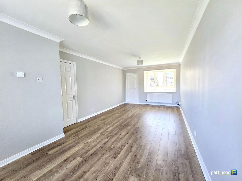 Property photo 3 of 34