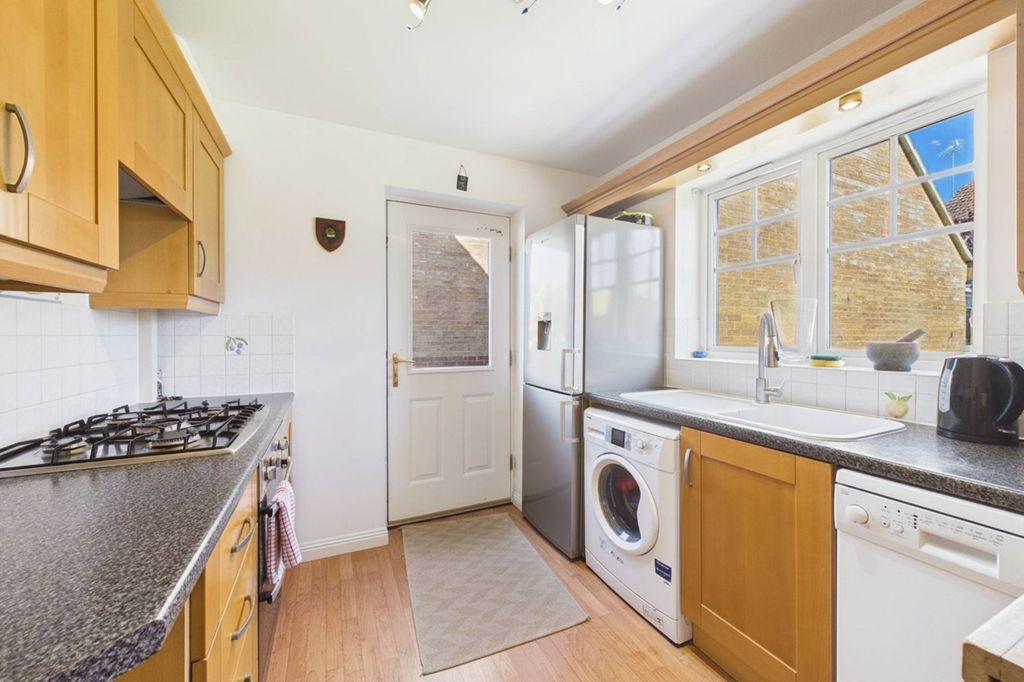 Property photo 3 of 11 Picture No. 23