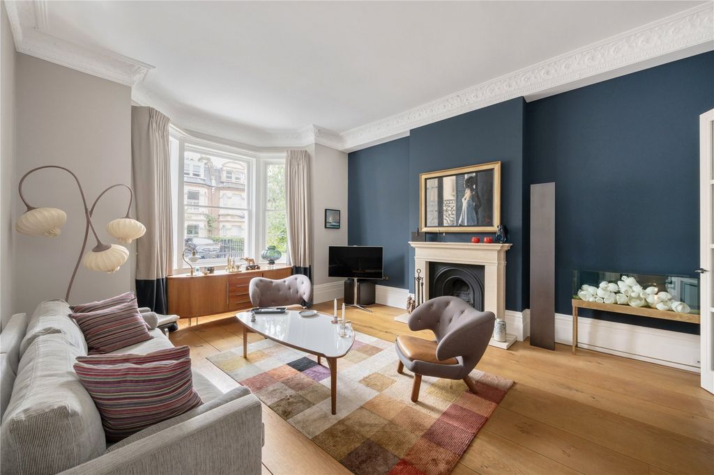 Property photo 1 of 61 Picture No. 02