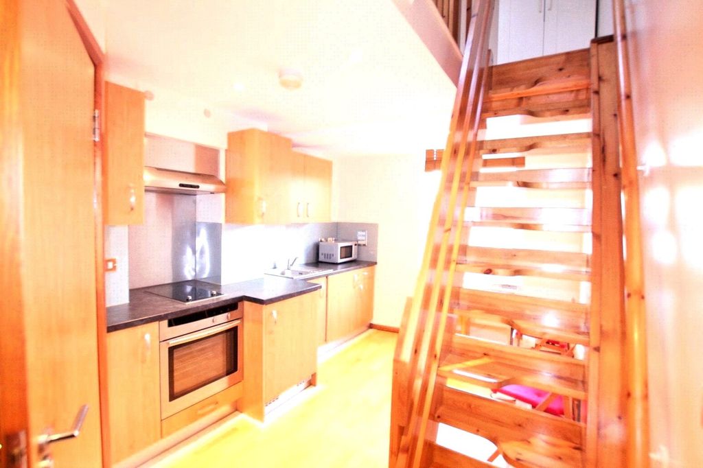 Property photo 2 of 8 Picture No. 11