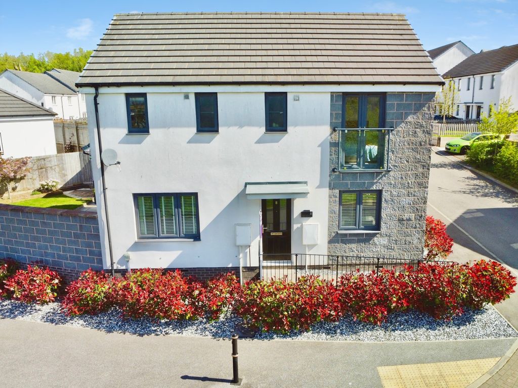Property photo 1 of 28