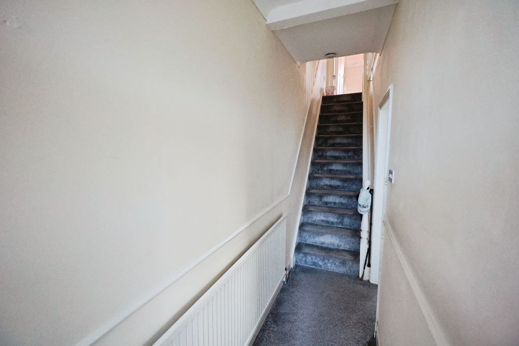 Property photo 2 of 12 Pbox-Img.Jpg