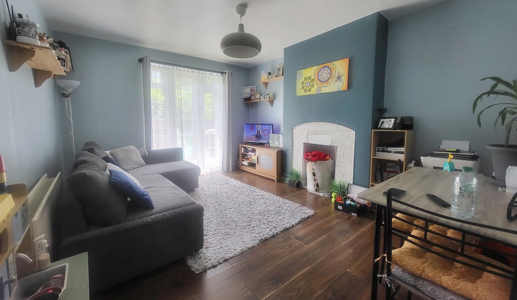 Property photo 1 of 7