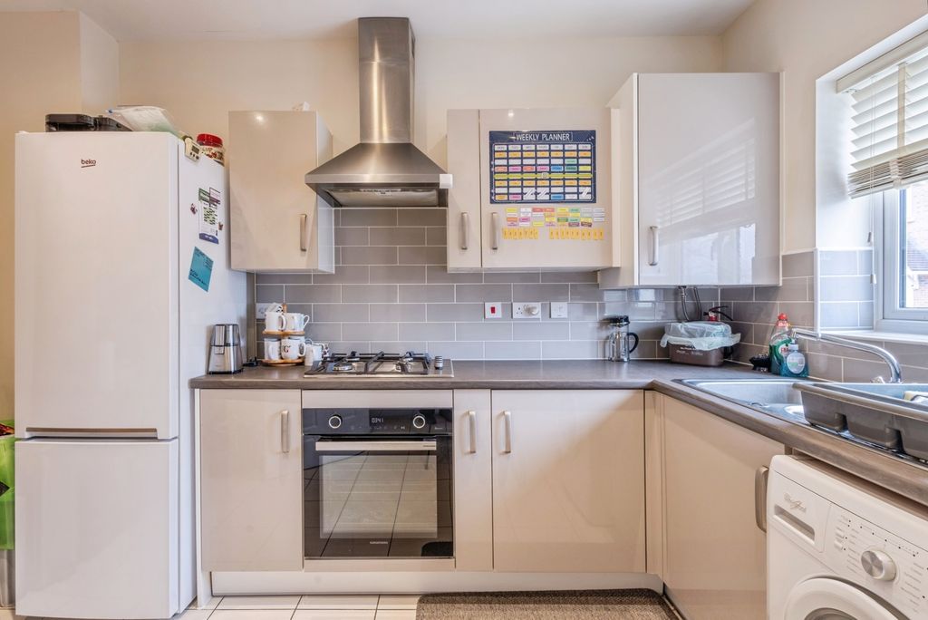 Property photo 3 of 19 Pbox-Img.Jpg