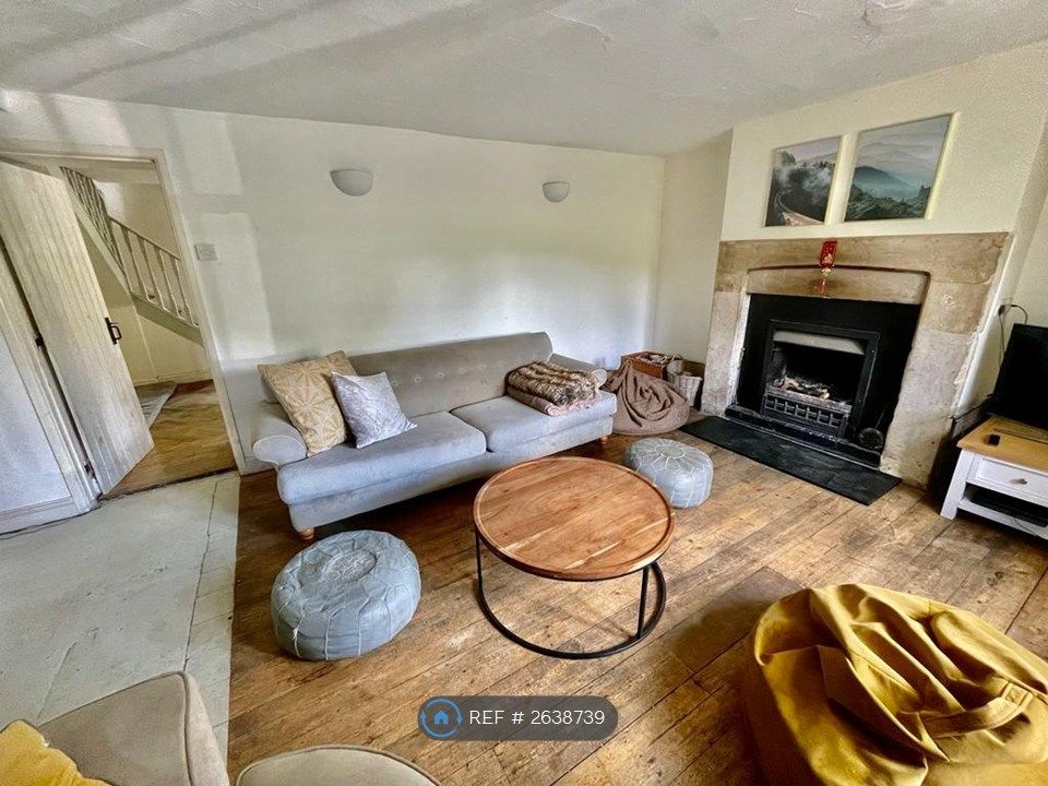 Property photo 3 of 16 Lounge
