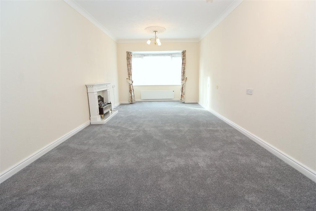 Property photo 2 of 14 014 Davis Court - Living Room - 1.Jpg