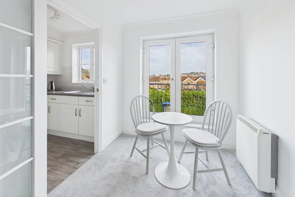 Property photo 3 of 14 Living / Dining Room