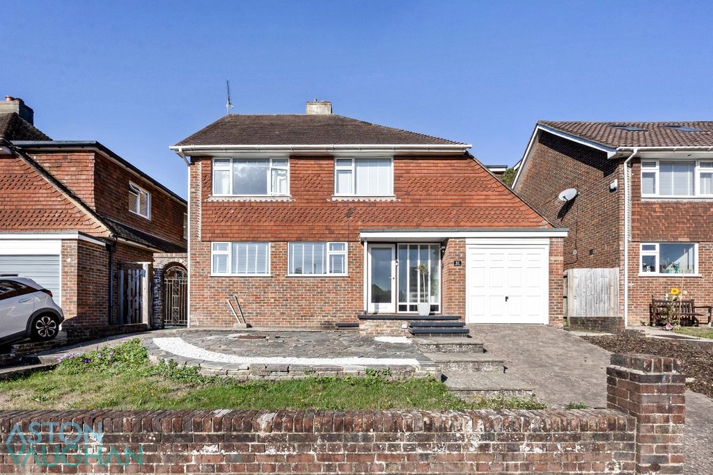 Property photo 1 of 40 4551331