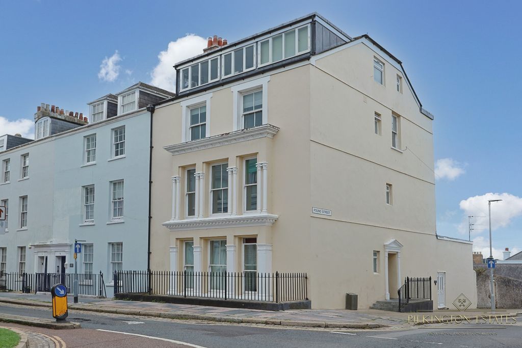 Property photo 1 of 9 4461601