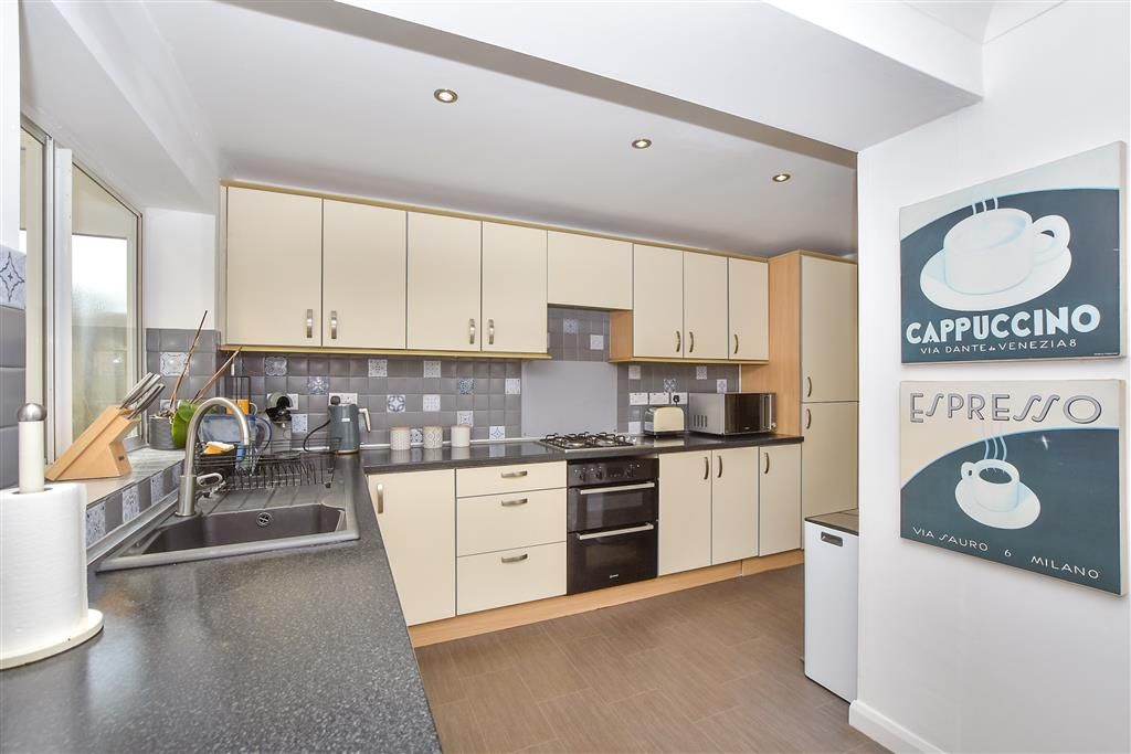 Property photo 3 of 15 Kitchen/Diner