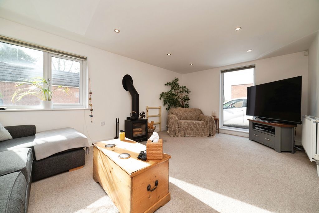 Property photo 2 of 16 Living Room