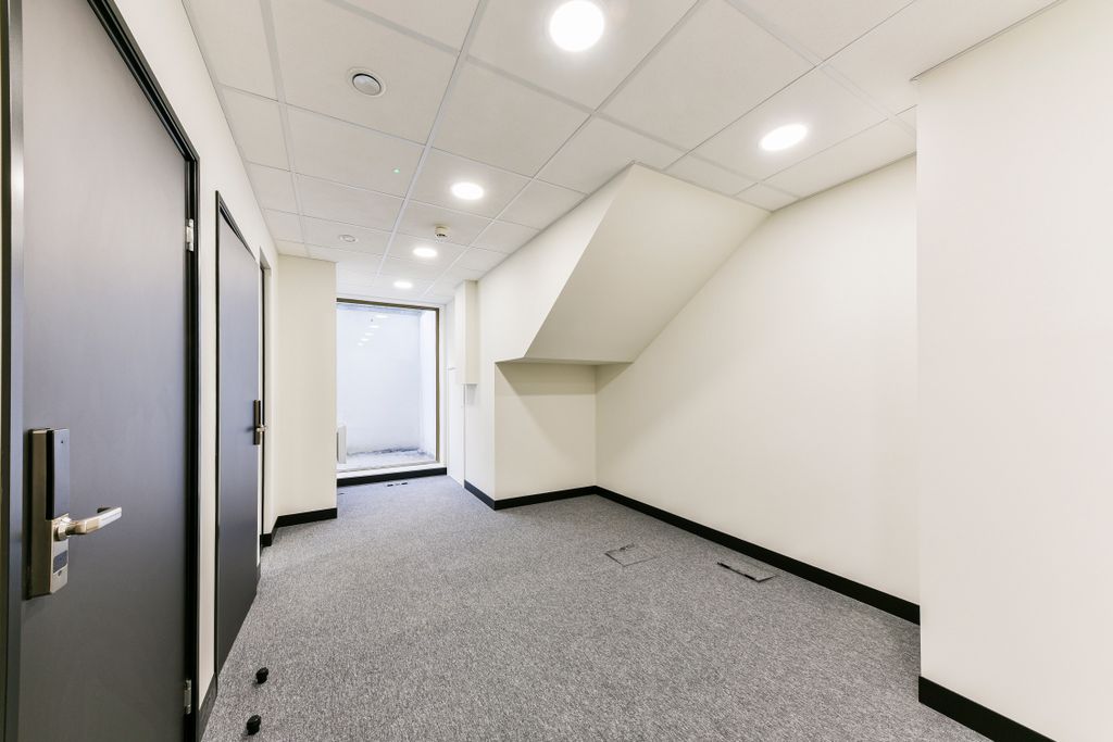 Property photo 3 of 45 Suite B7 Lower Ground Floor