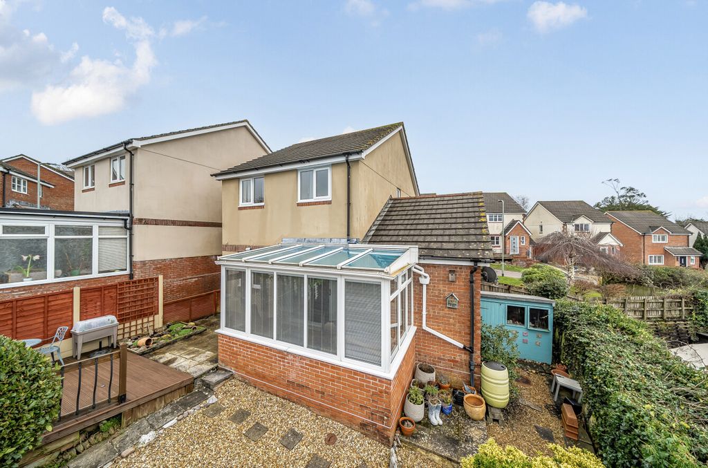 Property photo 1 of 20 1409537-1-69849Cf...