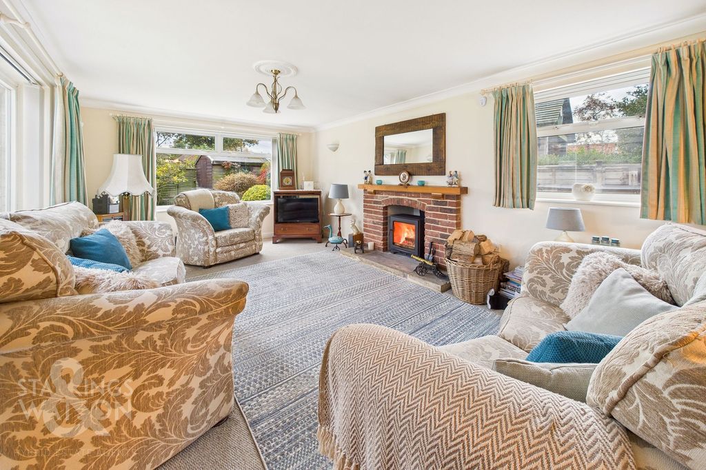 Property photo 3 of 23