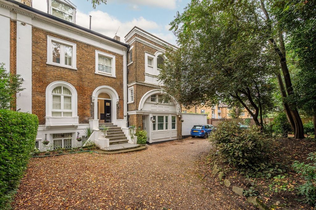 Property photo 1 of 10