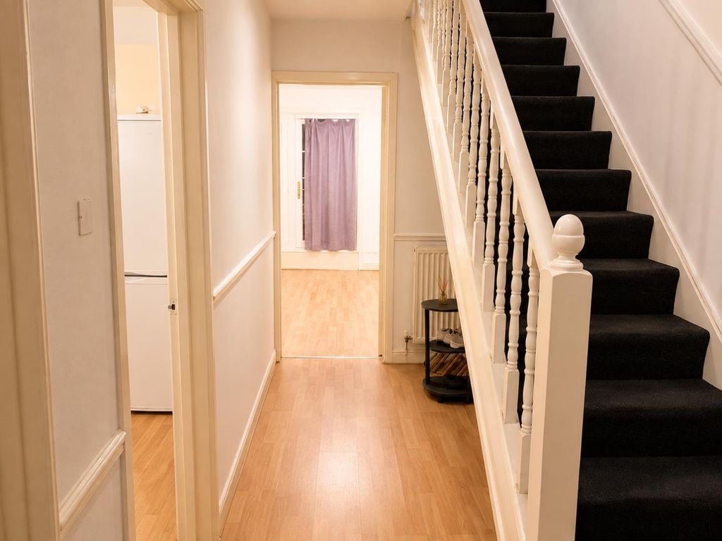 Property photo 2 of 11 2