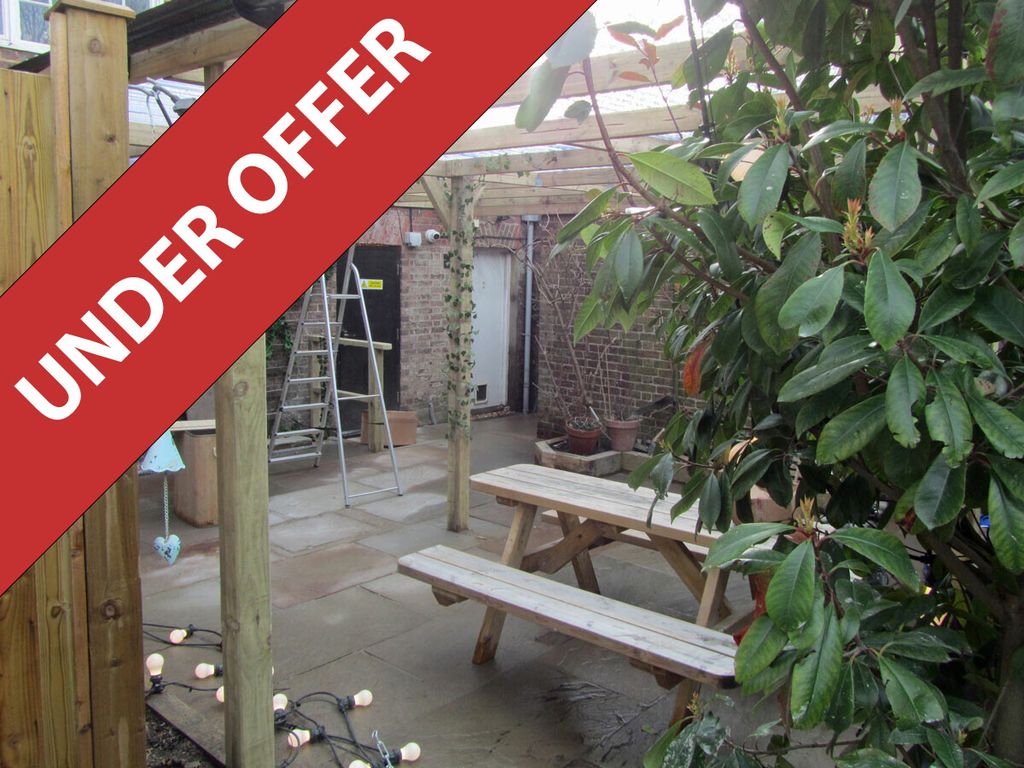 Property photo 2 of 3 93, Uckfield