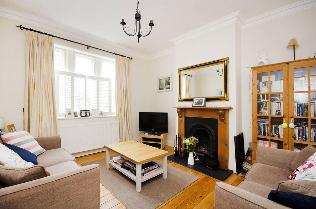 Property photo 1 of 5
