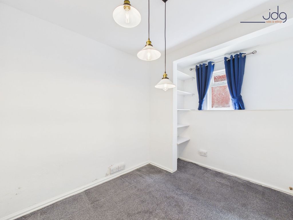 Property photo 3 of 11 Dining Room