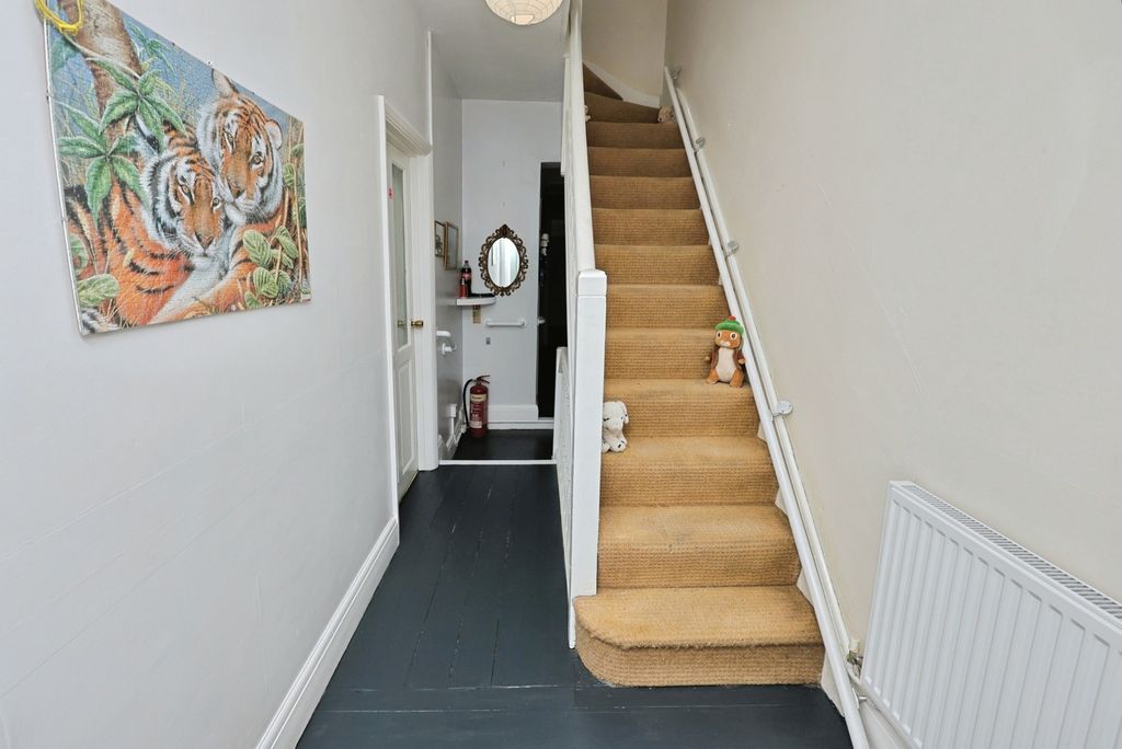 Property photo 2 of 21 Pbox-Img.Jpg