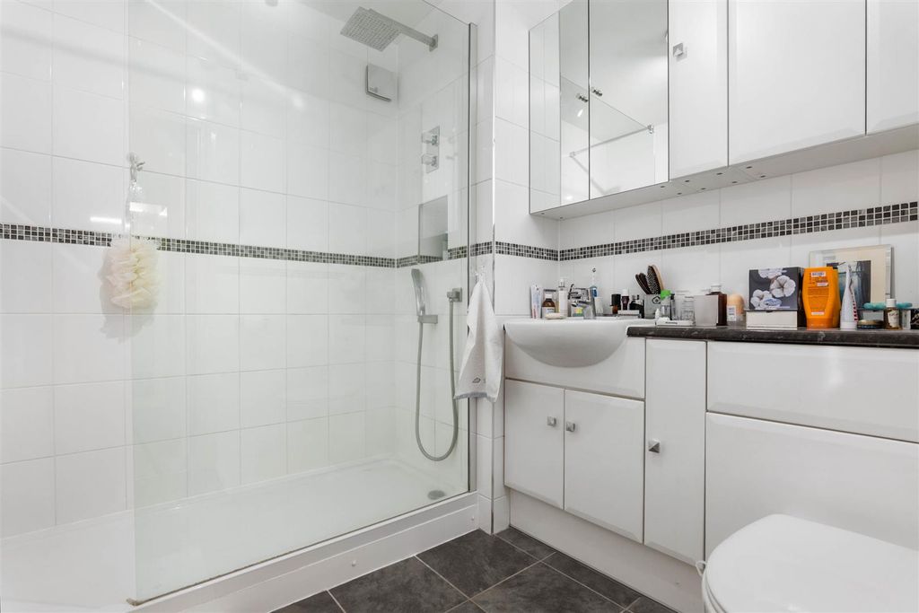 Additional image 8 of 2 bed flat for saleAvonside, Mill Lane, Stratford Upon Avon CV37
