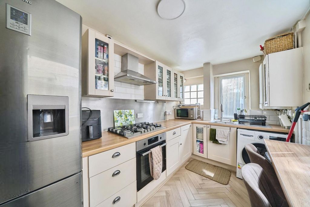 Property photo 3 of 19 Pbox-Img.Jpg