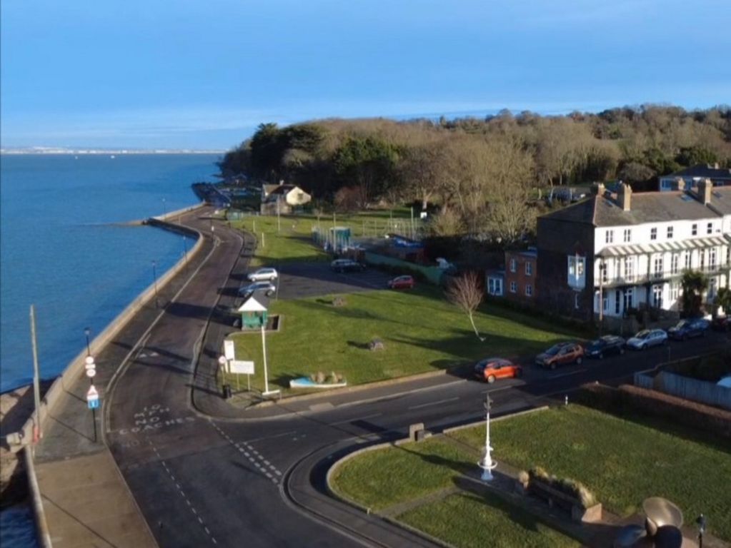 Property photo 2 of 36