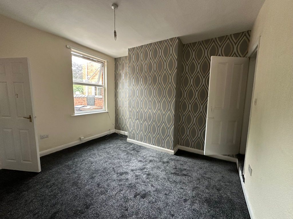 Property photo 3 of 7 Dining Room